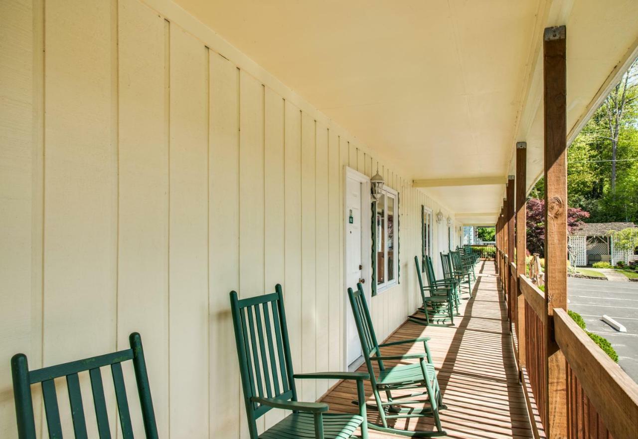 Boxwood Lodge Blowing Rock Near Boone-University Exterior photo