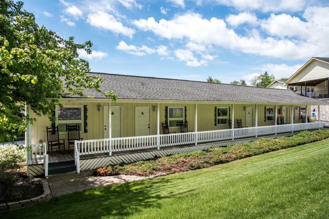 Boxwood Lodge Blowing Rock Near Boone-University Exterior photo